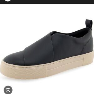 Black Slip-On Women's Sneakers